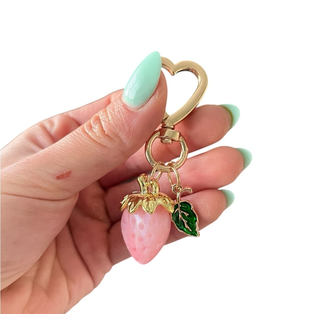 NWT Pink Strawberry Keychain with Gold Heart Clip - Picture 1 of 2